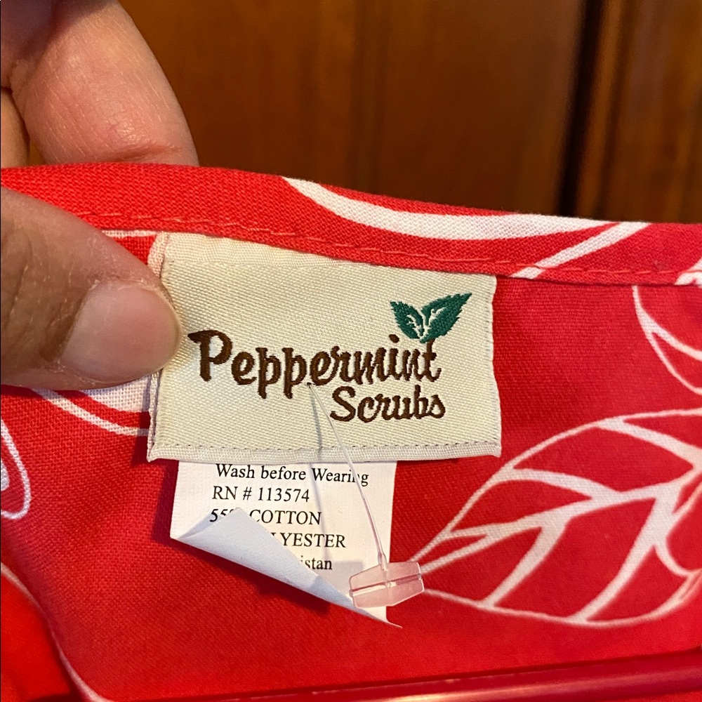 Peppermint Scrubs Pink w/ White Floral Print Scrub Top - Picture 4 of 5